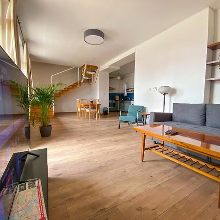 בודפשט Spacious 2 Story Loft W Balcony Near Opera, Andrassy מראה חיצוני תמונה