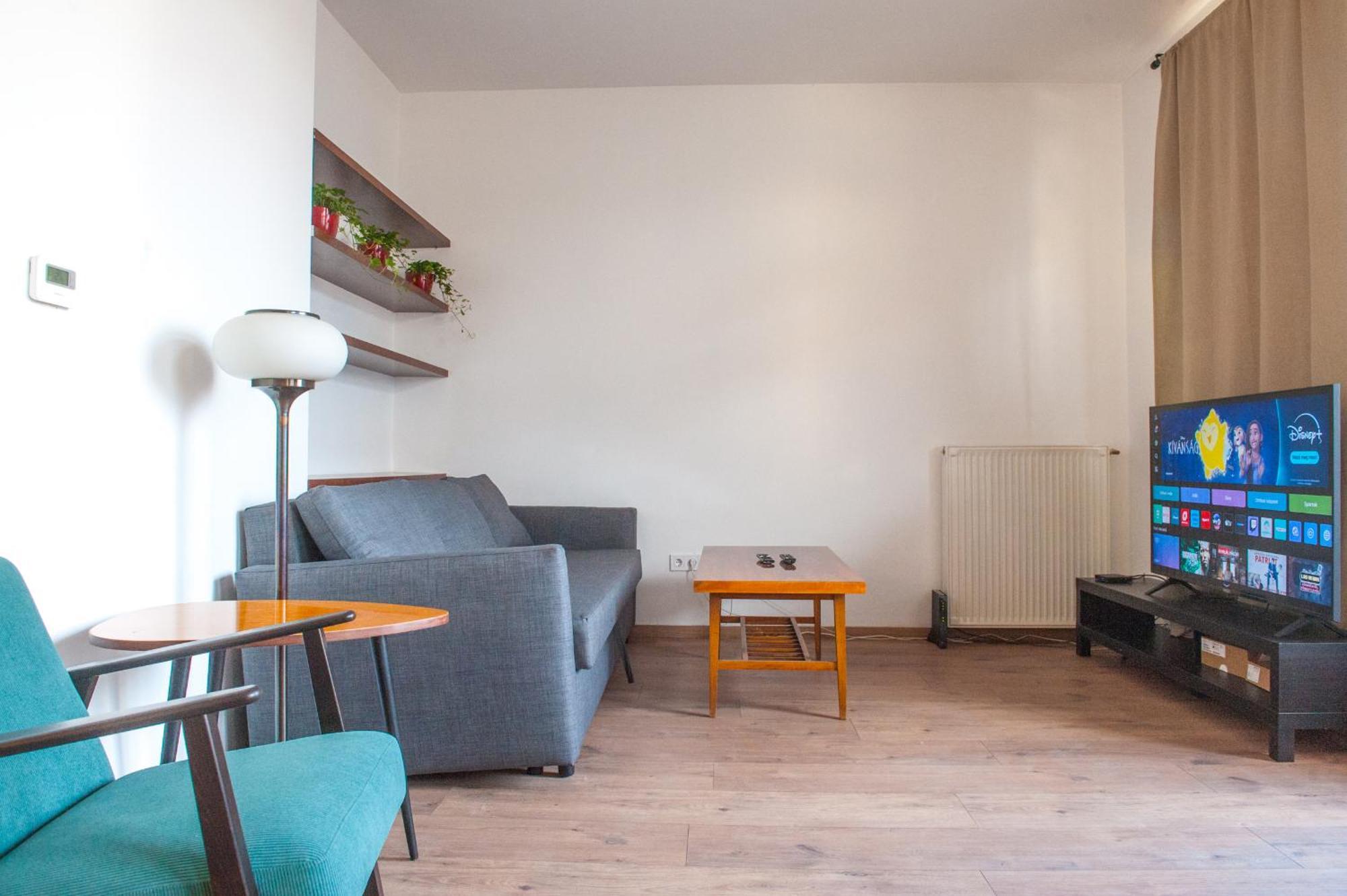 בודפשט Spacious 2 Story Loft W Balcony Near Opera, Andrassy מראה חיצוני תמונה
