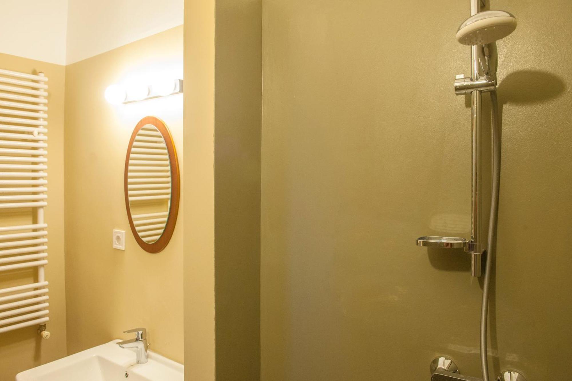 בודפשט Spacious 2 Story Loft W Balcony Near Opera, Andrassy מראה חיצוני תמונה
