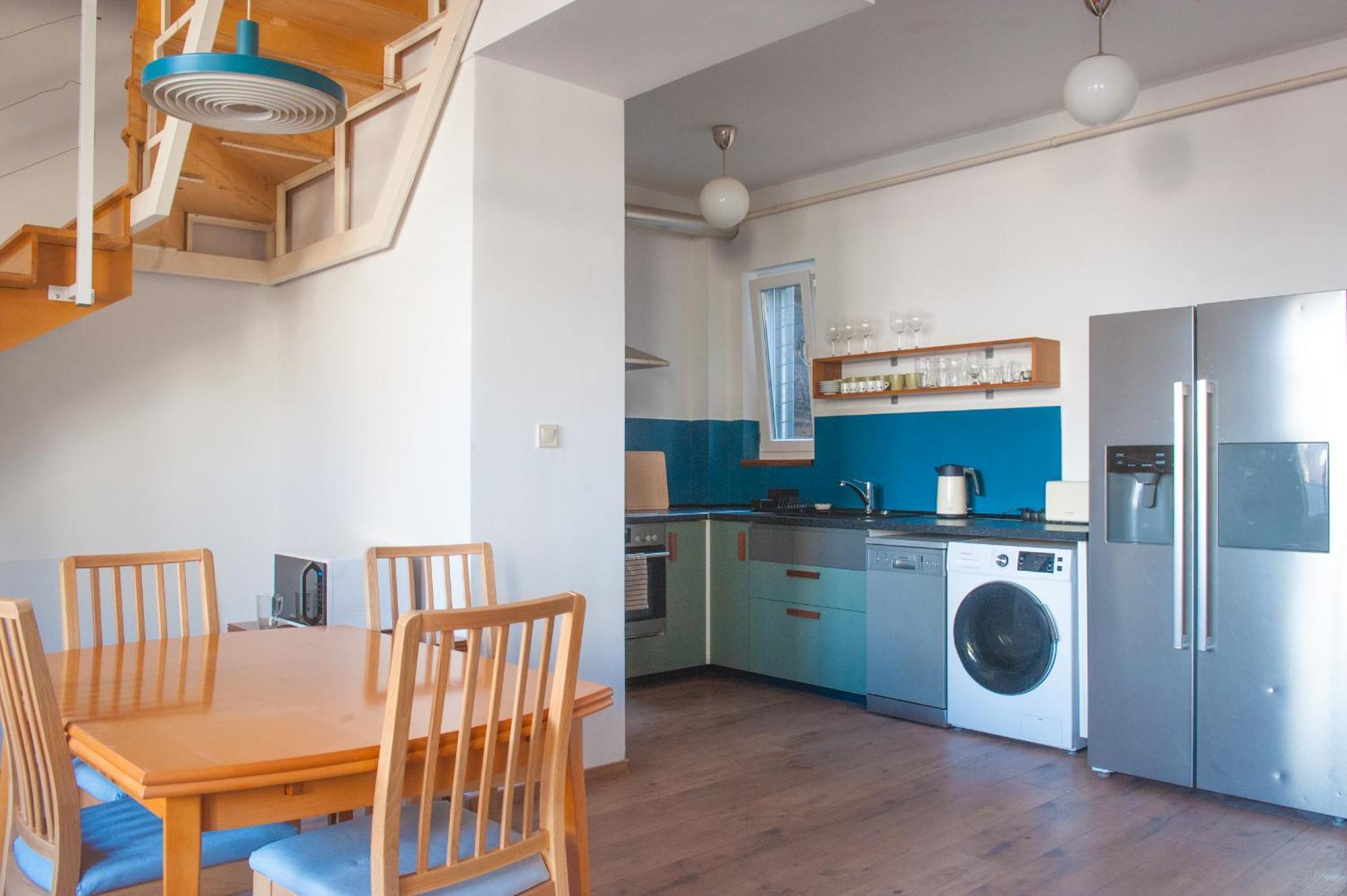 בודפשט Spacious 2 Story Loft W Balcony Near Opera, Andrassy מראה חיצוני תמונה